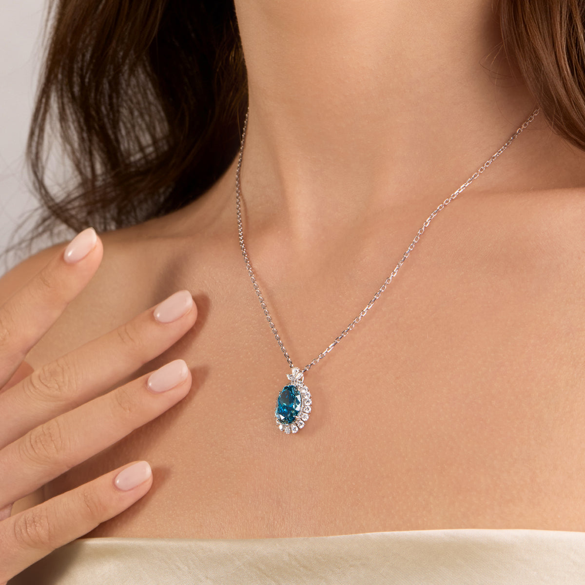 CRITI RORA Celestia Blue Diamond Pendant Necklace